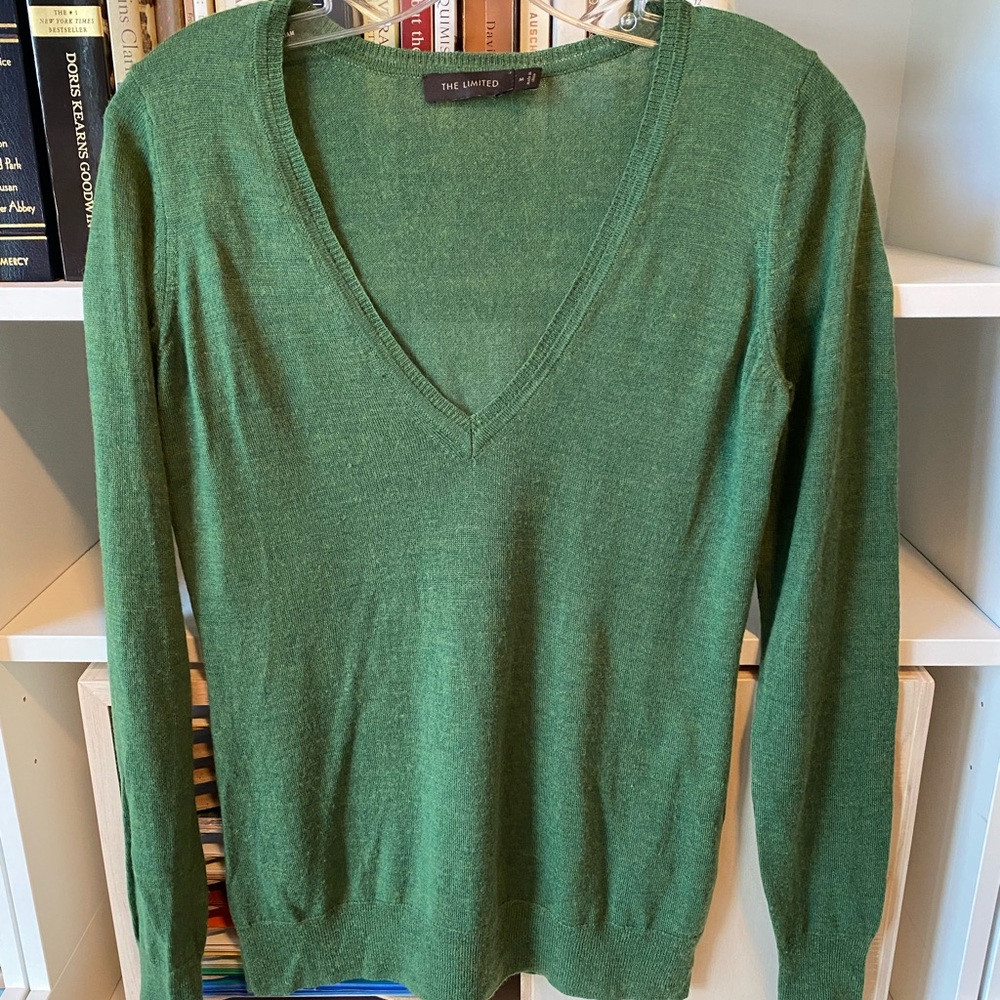 The Limited Tissue Weight Wool V-Neck